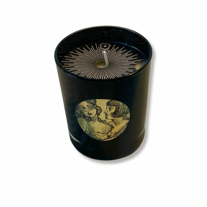 Ylustre - Les Libertines Scented Candle: Frisson Polisson